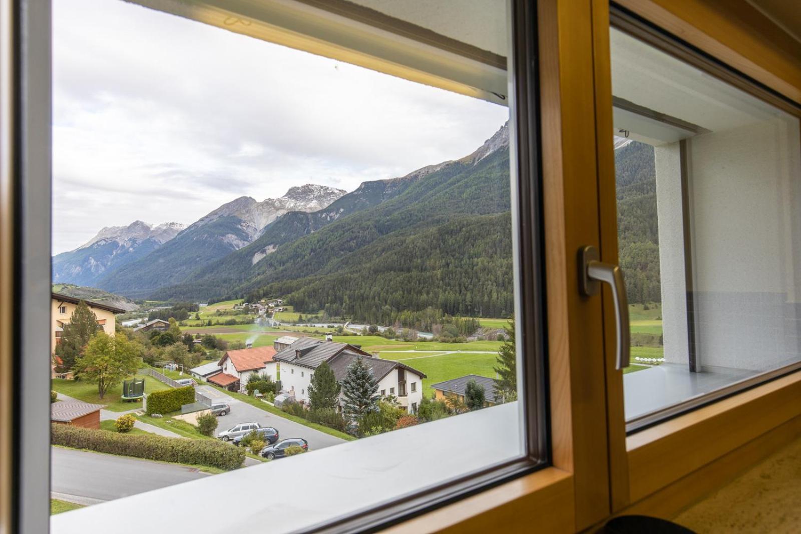 Appartamento Chasa Vista Lischana Scuol Esterno foto